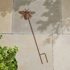 Rusted Iron Bee Stake -Garden and Outdoors 30866008 alt02
