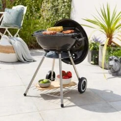 Kettle Charcoal BBQ -Garden and Outdoors 30926365 alt02