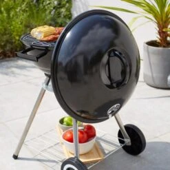 Kettle Charcoal BBQ -Garden and Outdoors 30926365 alt03