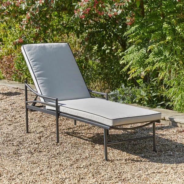 Windsor Lounger 4 Windsor Lounger - Image 4